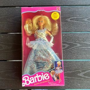NRFB Vintage 1991 American Beauty Queen Barbie 👑